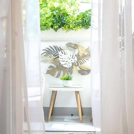 Апартаменты Luxury New Near The Colonnade With Parking & 4 Min To The Center - Near The Forest *