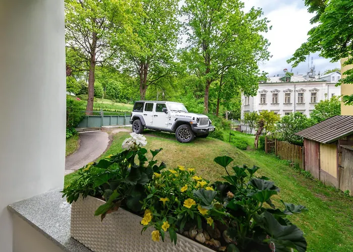 Spacious 2Br Apartment - 90M2 - Parking - 4Min Colonnade * Mariánské Lázně