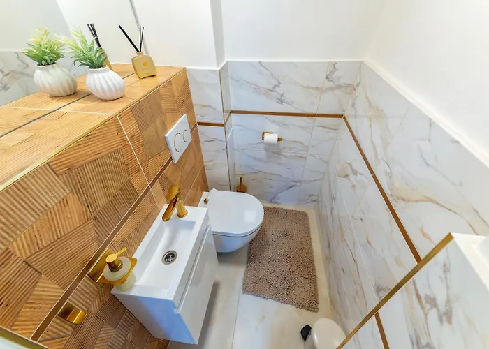 Spacious 2Br Apartment - 90M2 - Parking - 4Min Colonnade Марианске-Лазне