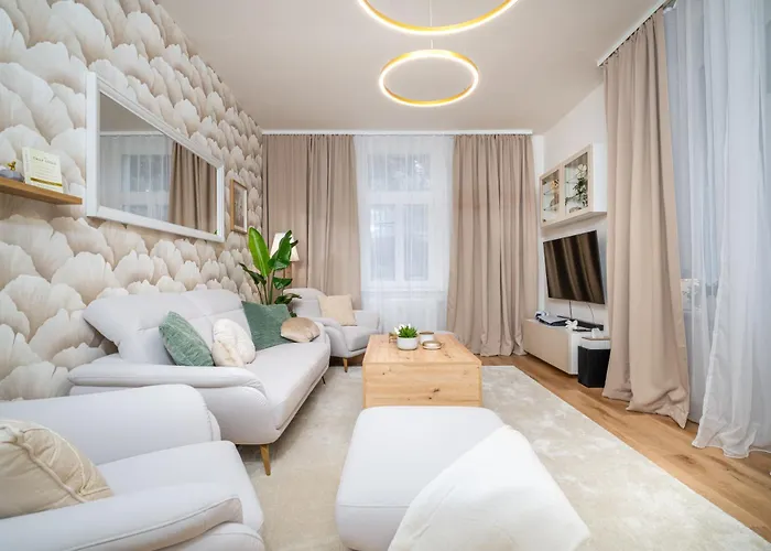 Spacious 2Br Apartment - 90M2 - Parking - 4Min Colonnade