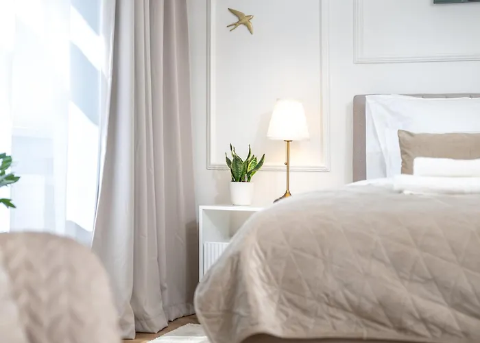 Spacious 2Br Apartment - 90M2 - Parking - 4Min Colonnade Апартаменты